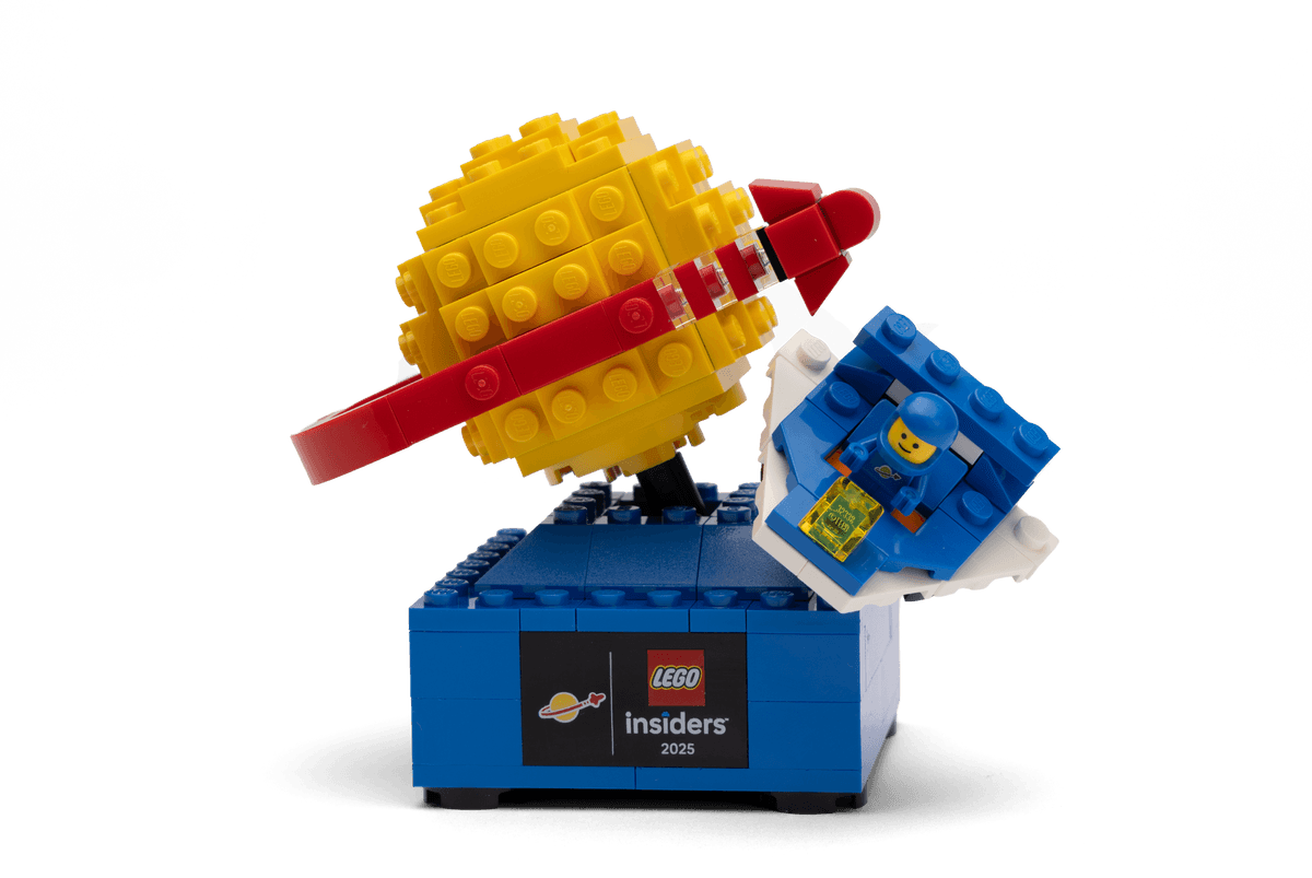 Retro Space Explorer